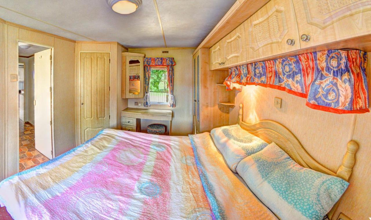 O.W. "Joasia I Maciek" Hotel Jaroslawiec Ngoại thất bức ảnh