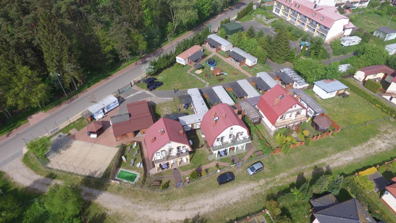 O.W. "Joasia I Maciek" Hotel Jaroslawiec Ngoại thất bức ảnh