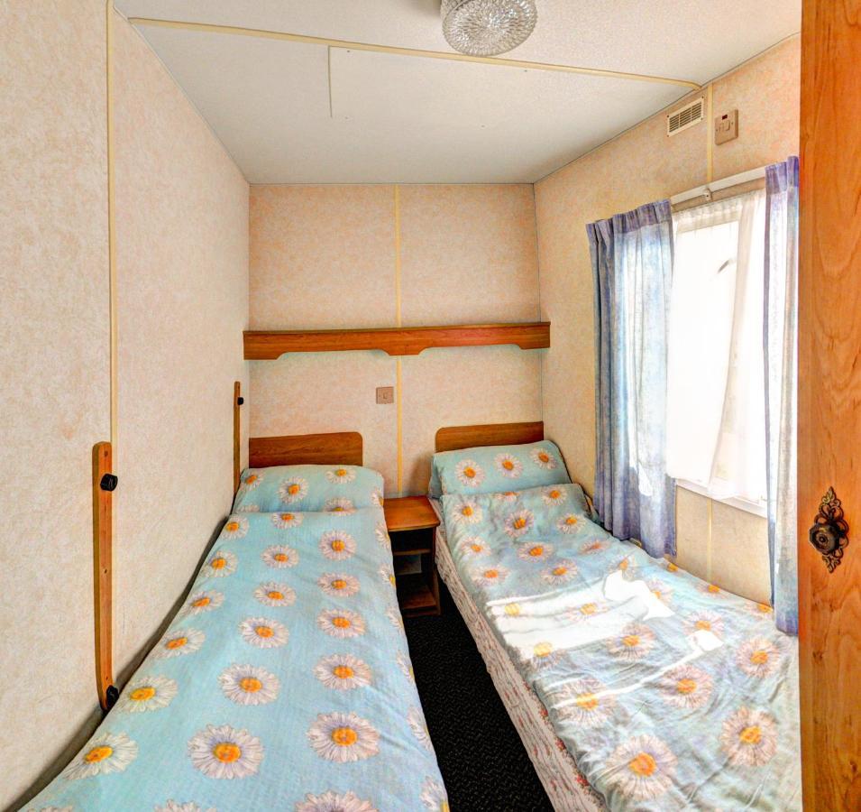 O.W. "Joasia I Maciek" Hotel Jaroslawiec Ngoại thất bức ảnh