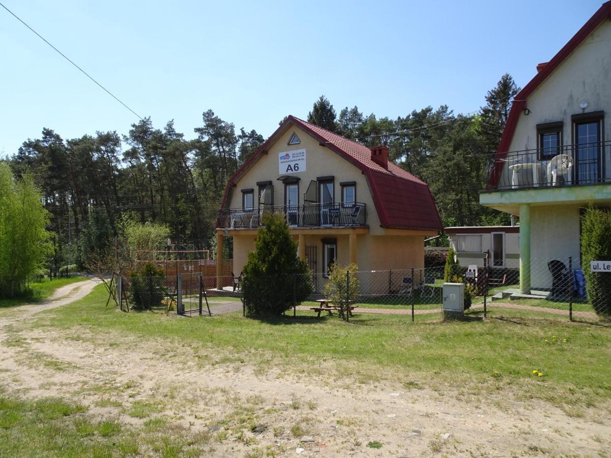 O.W. "Joasia I Maciek" Hotel Jaroslawiec Ngoại thất bức ảnh