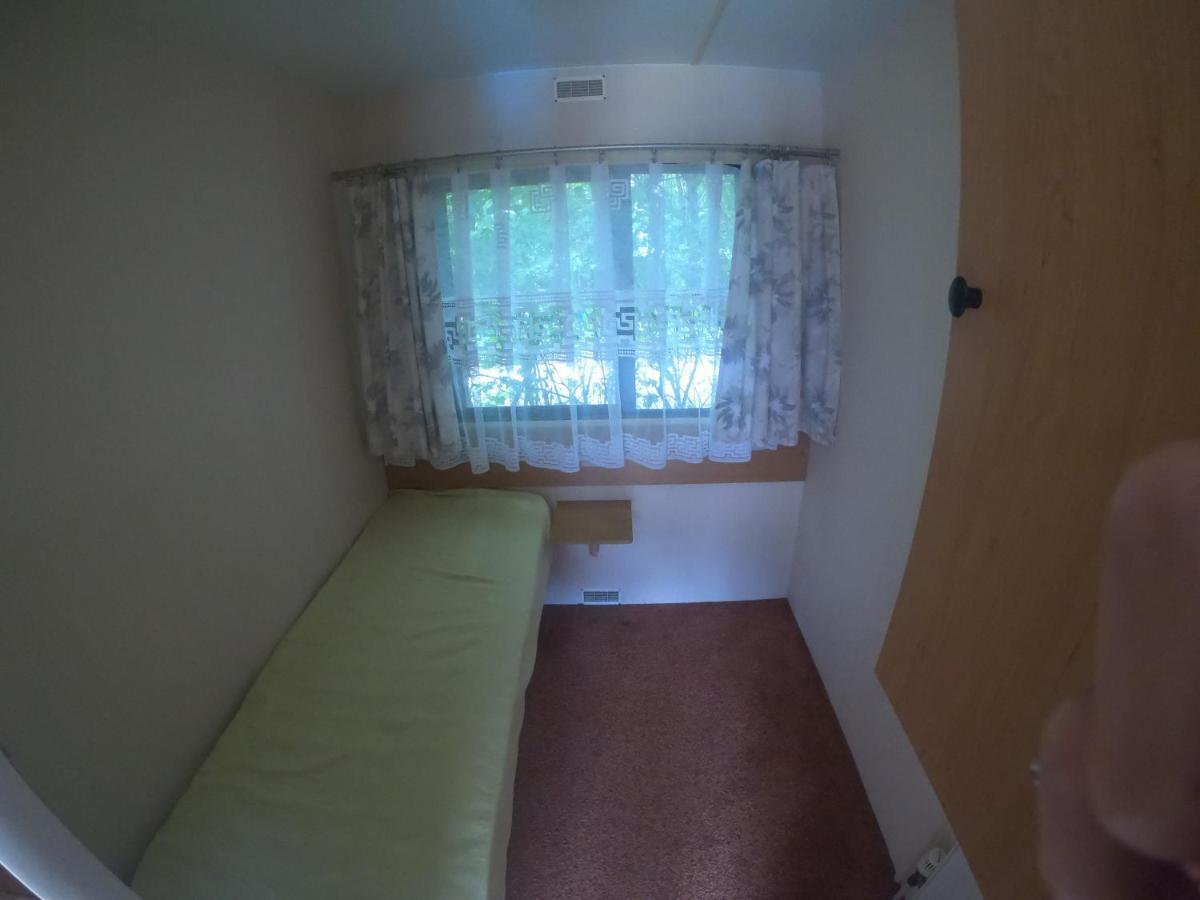 O.W. "Joasia I Maciek" Hotel Jaroslawiec Ngoại thất bức ảnh